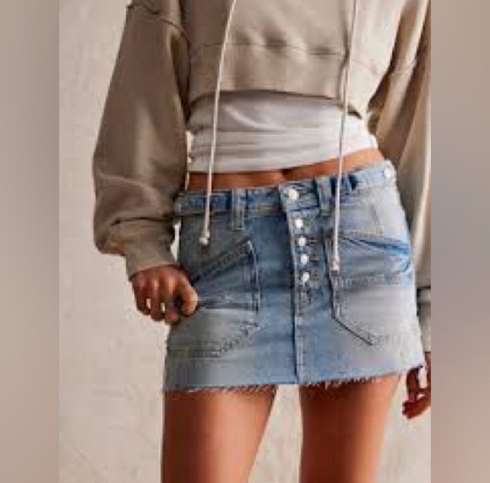 We The Free x REVOLVE Izzie Denim Mini Skirt 31 NWOT
